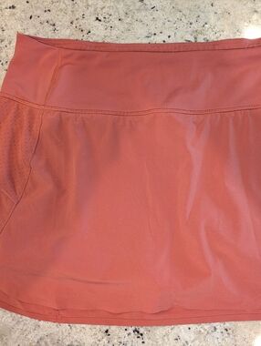 Athleta Run With It 14” Skort  Coral Size Large Athletic Skirt Built-In Shorts